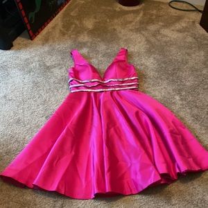 Homecoming/Prom/Night Out Dress Size 0 Hot Pink by Jules & Cleo